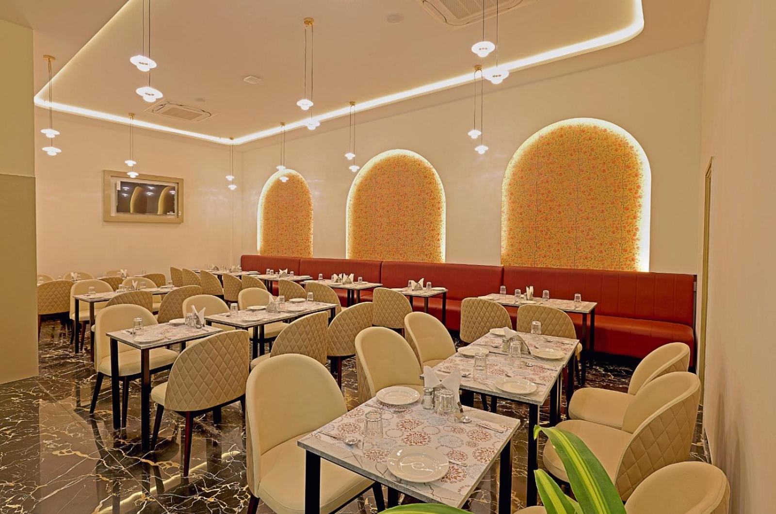 Grand Continent Hotel Gachibowli Near Us Consulate Exterior foto